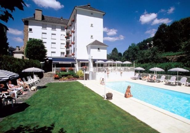 Hotel Beausejour Chaudes-Aigues Buitenkant foto