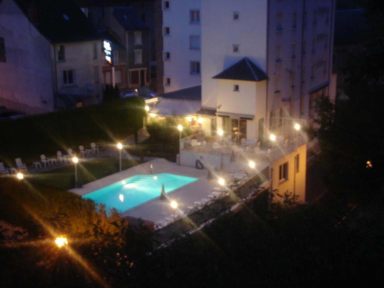 Hotel Beausejour Chaudes-Aigues Buitenkant foto