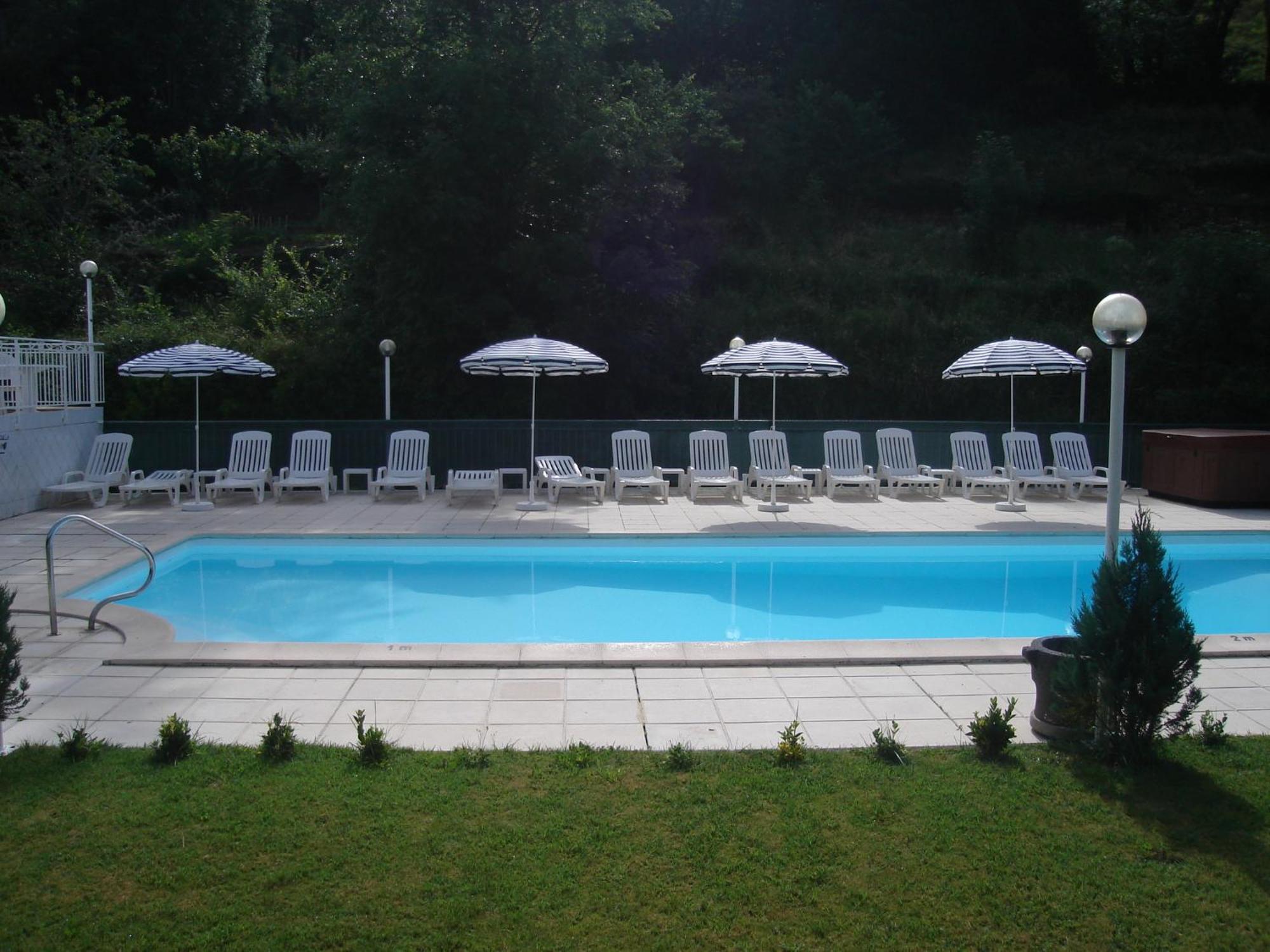 Hotel Beausejour Chaudes-Aigues Buitenkant foto