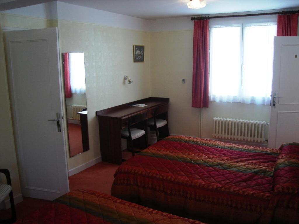 Hotel Beausejour Chaudes-Aigues Kamer foto